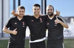 开云体育中国-精神斗志，球员们不畏强敌，全情投入比拼