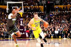 开云体育登录-班机不敌爵士，戈贝尔独揽20分20篮板