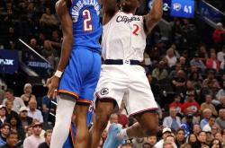 开云体育入口-快船击败开拓者，哈雷尔表现出