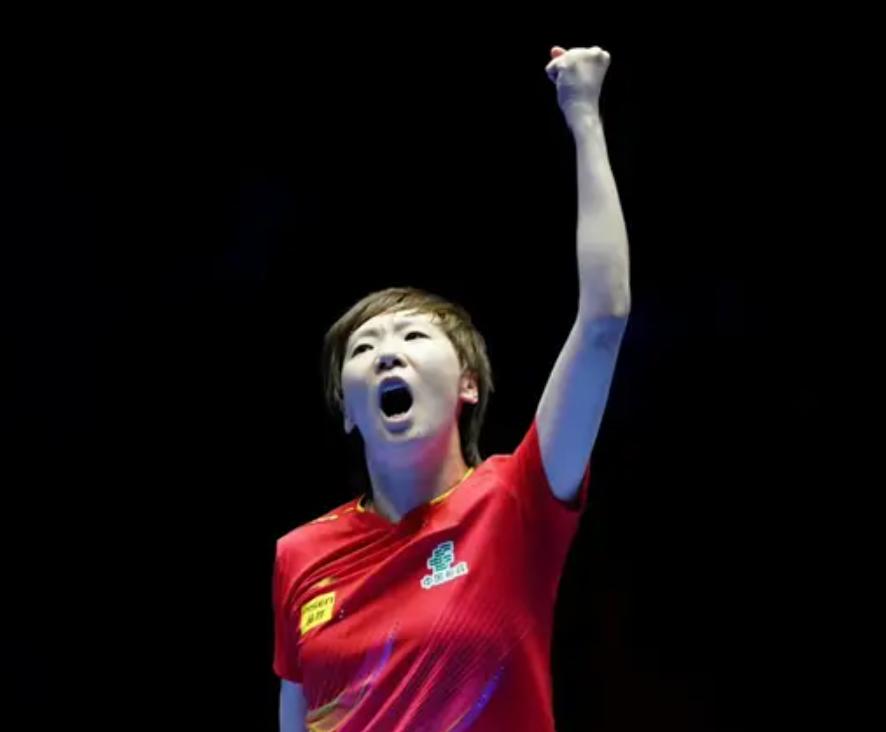 女子排球比赛中俄罗斯队力克对手夺魁 女子排球比赛中俄罗斯队力克对手夺魁