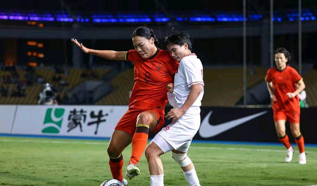 在女足比赛中,中国队以悬念胜出晋级八强 在女足比赛中,中国队以悬念胜出晋级八强