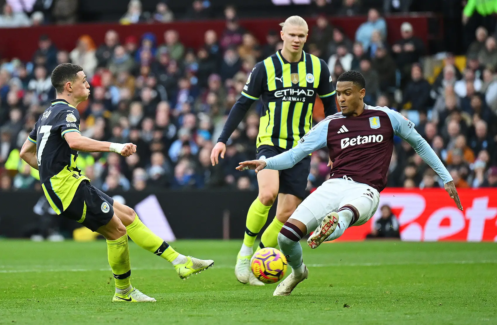 英格兰门将连场扑救,表现稳健颇受好评的简单介绍 英格兰门将连场扑救,表现稳健颇受好评的简单介绍