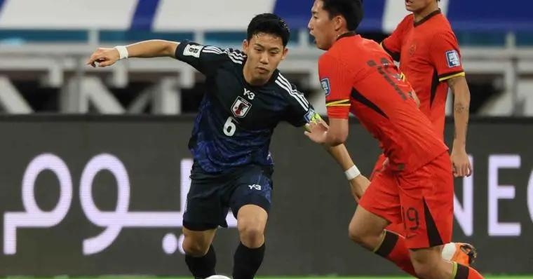 日本队在场上展现出色团队合作 日本队在场上展现出色团队合作