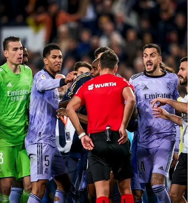 关于瓦伦西亚客场惊险获胜,阿尔梅里亚险胜皇家社会的信息 关于瓦伦西亚客场惊险获胜,阿尔梅里亚险胜皇家社会的信息