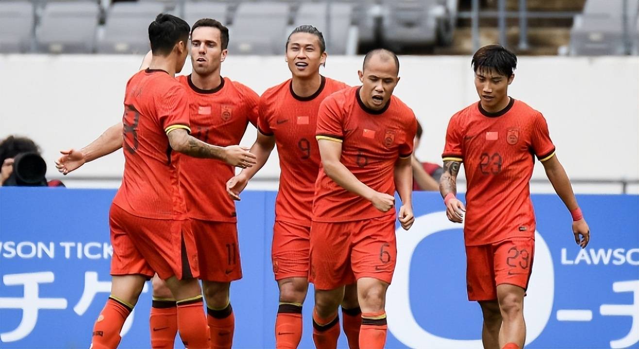 前锋送出关键助攻,帮助球队逆转比分的简单介绍 前锋送出关键助攻,帮助球队逆转比分的简单介绍