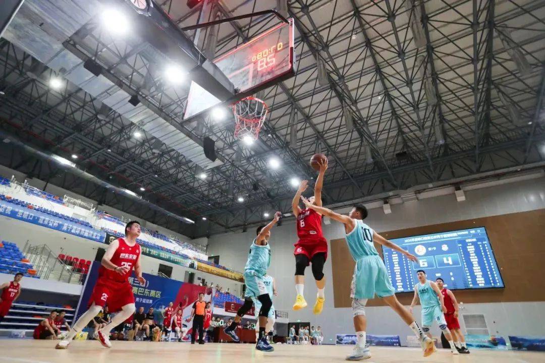 篮球赛事观众热情非凡场面震撼 篮球赛事观众热情非凡场面震撼