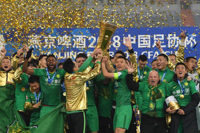 恒大客场大胜国安，逼近卫冕荣耀的简单介绍