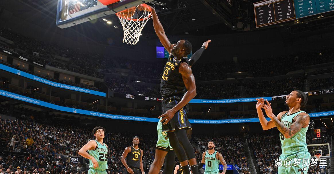 尼克斯主场大胜黄蜂,巴特勒出色表现 尼克斯主场大胜黄蜂,巴特勒出色表现