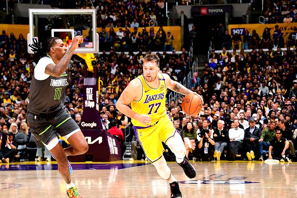 班机不敌爵士,戈贝尔独揽20分20篮板 班机不敌爵士,戈贝尔独揽20分20篮板