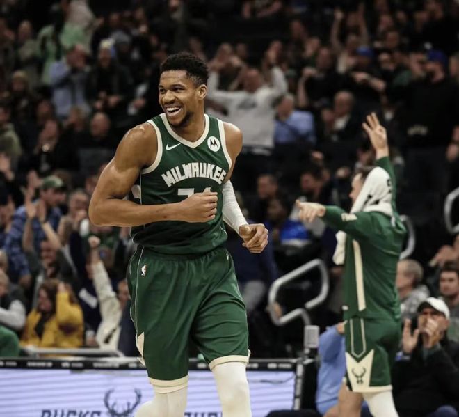 森林狼大胜雄鹿,终结连胜 森林狼大胜雄鹿,终结连胜