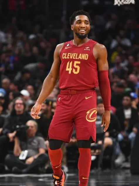 中国男篮血洗阿根廷男篮，布克打破历史纪录的简单介绍